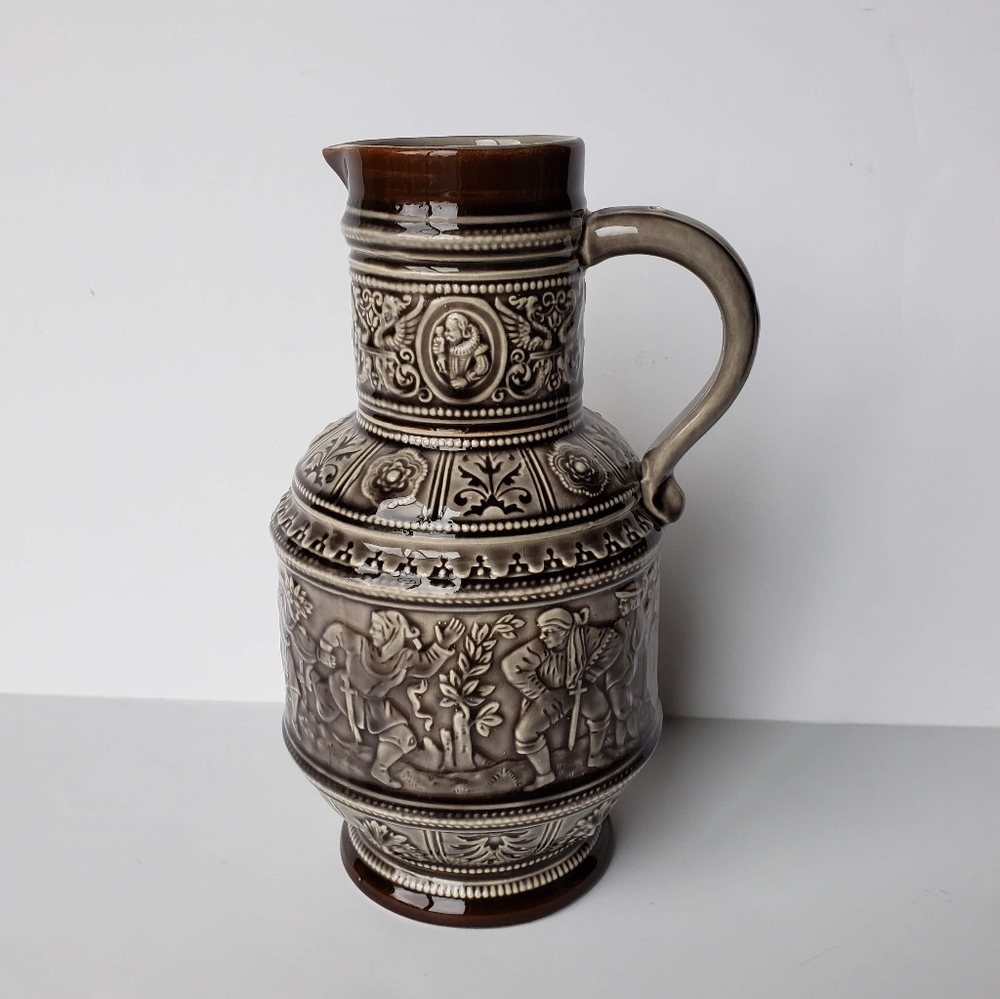 Marzi Remy Beer Stein Festive Dancers marking 886